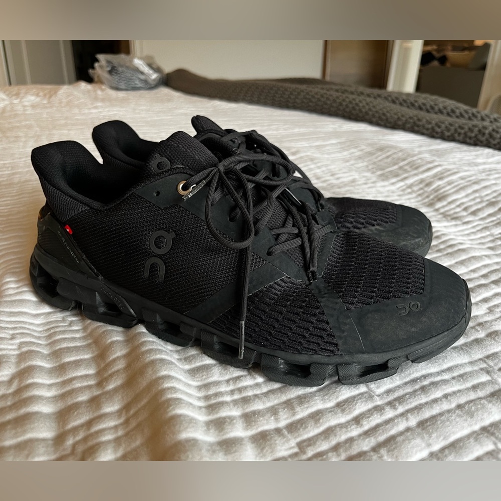 Black On Cloud Running Shoes Size 11
